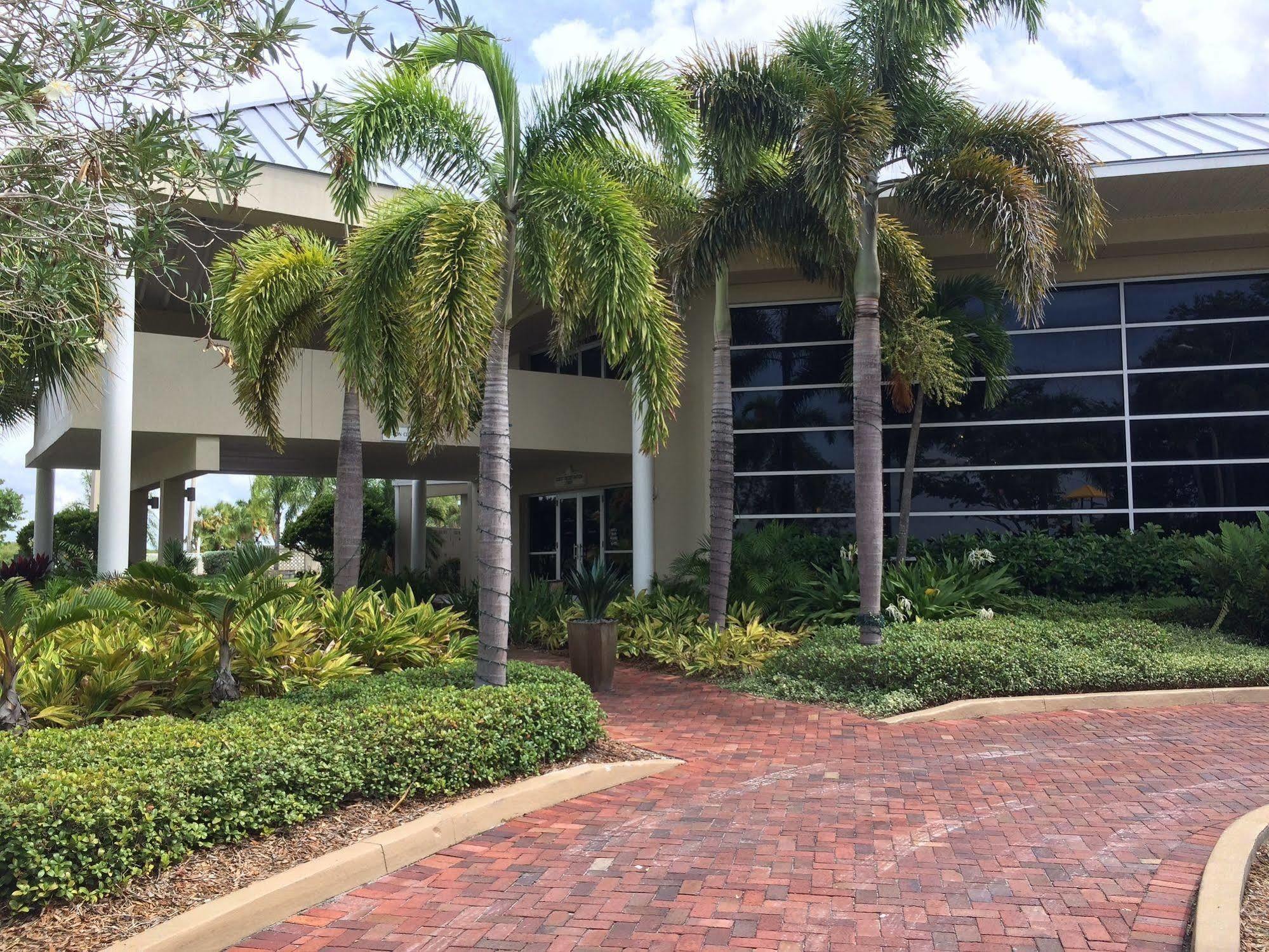 The Inn At Little Harbor Ruskin Exterior photo